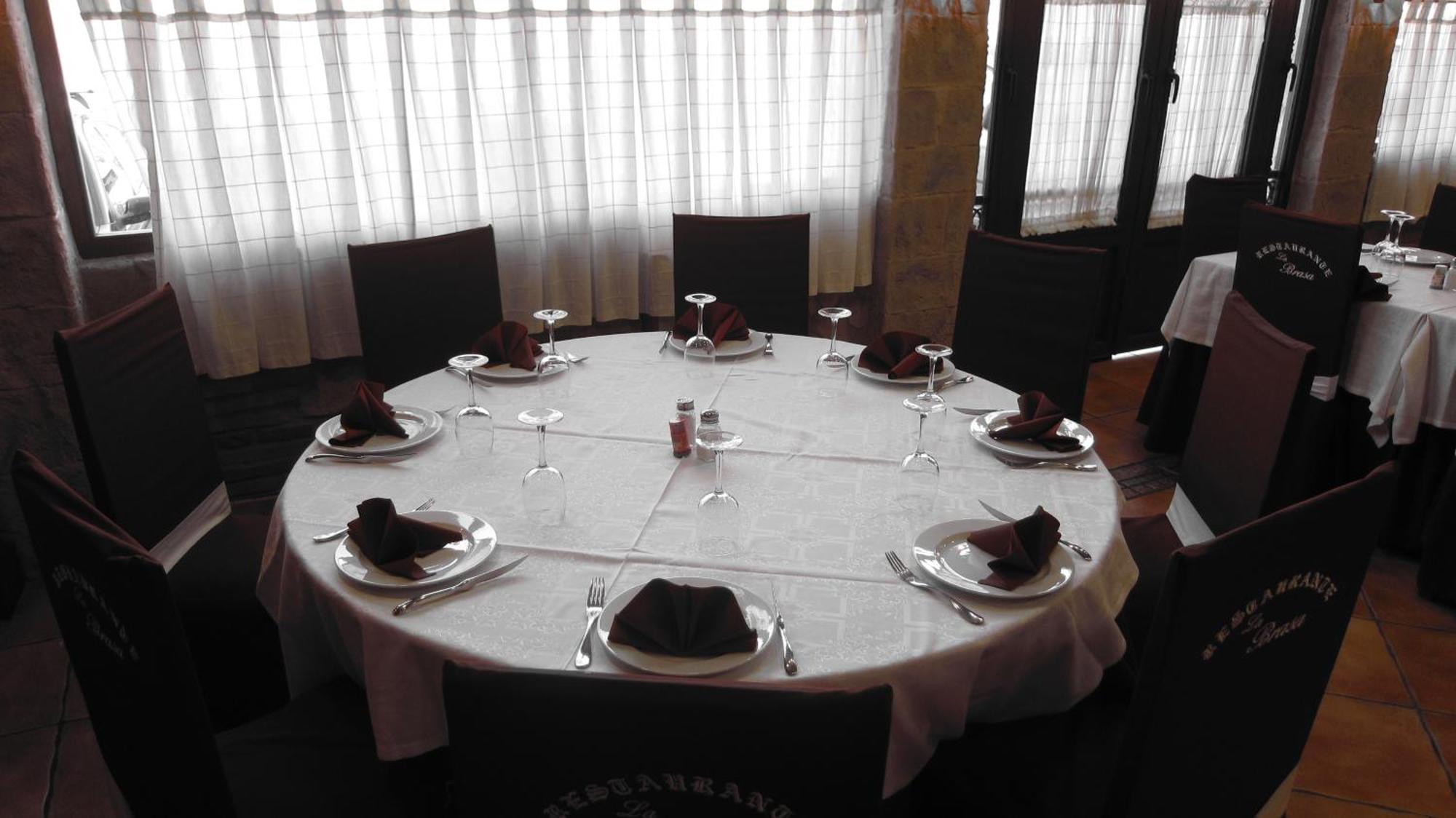 Hotel La Brasa เบเลซ เด เบเนาดาญา ภายนอก รูปภาพ