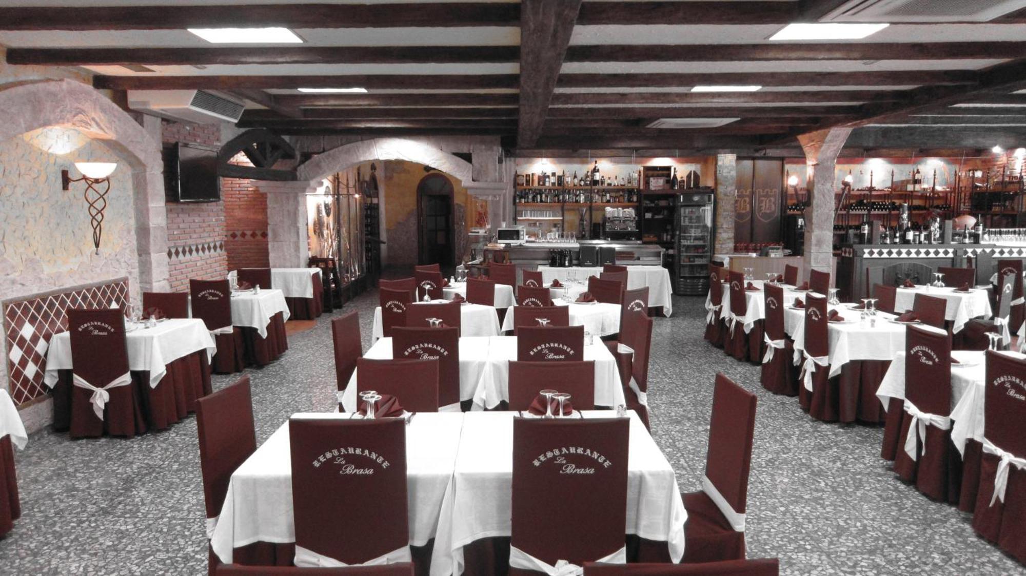 Hotel La Brasa เบเลซ เด เบเนาดาญา ภายนอก รูปภาพ