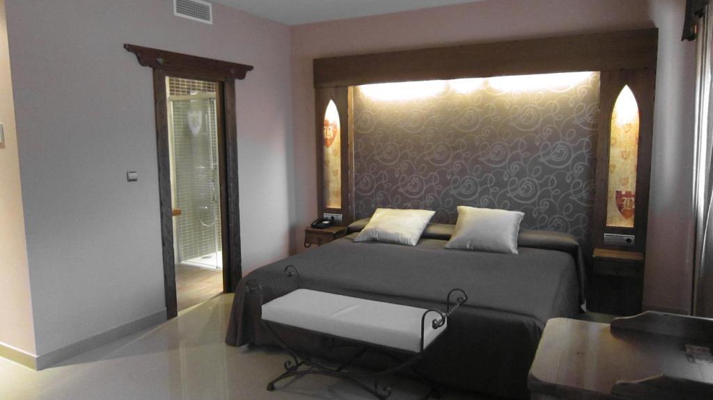 Hotel La Brasa เบเลซ เด เบเนาดาญา ห้อง รูปภาพ